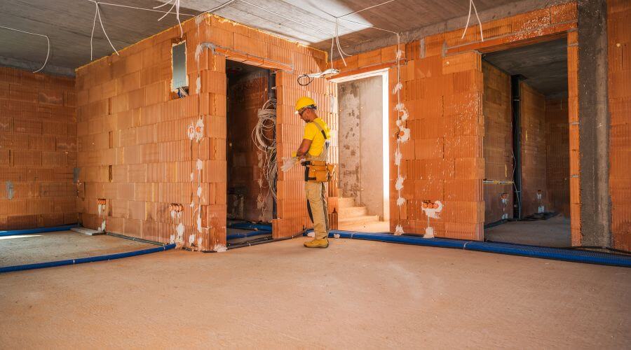Expert Emergency Roof Repairs services in Lanse, MI